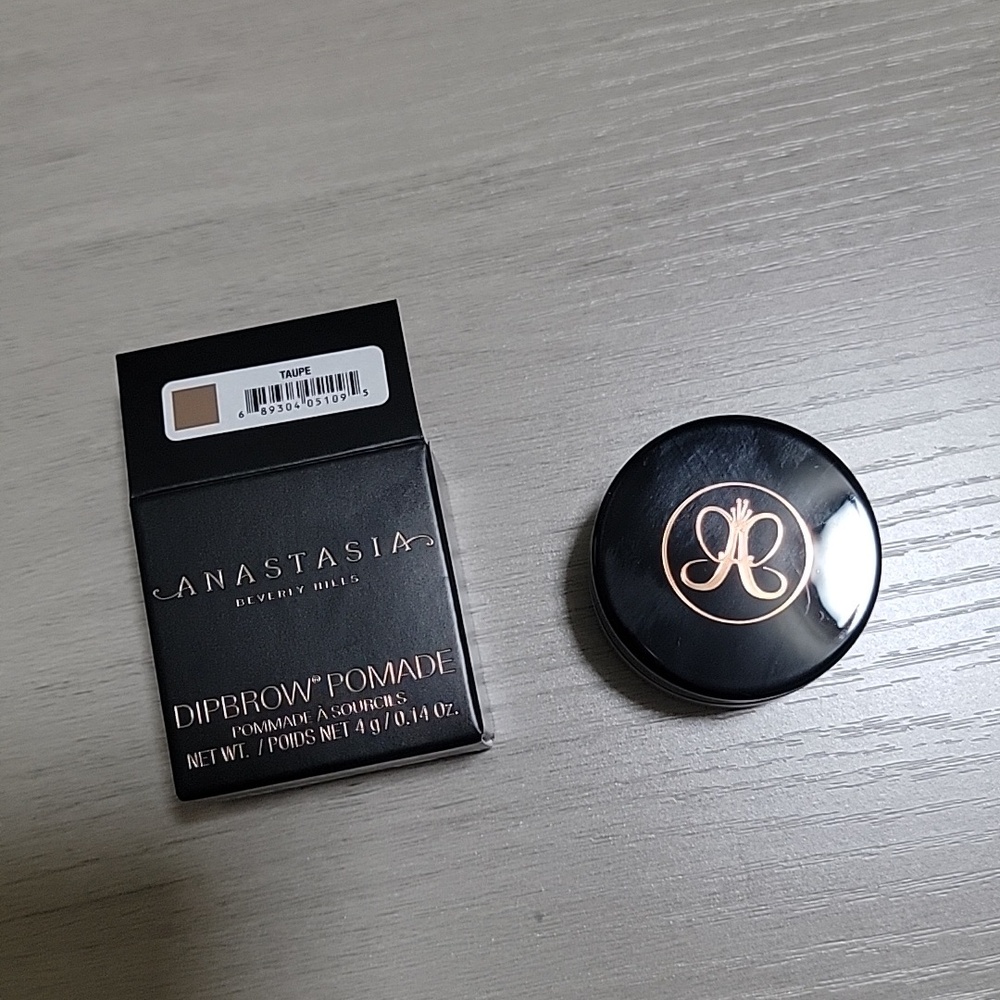 Anastasia Beverly Hills Dipbrow Pomade In Taupe 4g